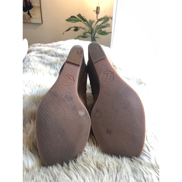 Lucky Suede Yoanna Wedge Bootie - Picture 4 of 4